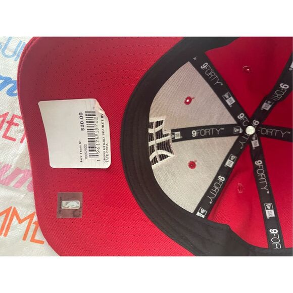 NWOT New Era Men's Utah Jazz Red Edition 9Forty Hook & Loop Adjustable Cap - Picture 4 of 12